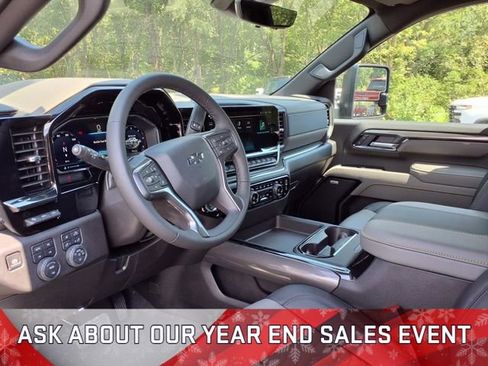 New 2025 Chevrolet Silverado 2500 ZR2 w/ Technology Package image 3