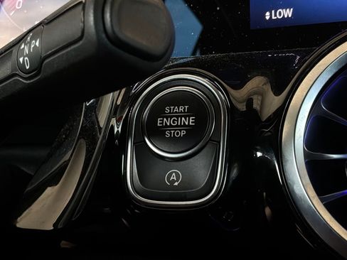 Used 2025 Mercedes-Benz GLA 250 image 31