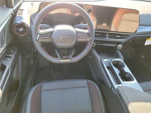 New 2026 Chevrolet Equinox EV RS image 8