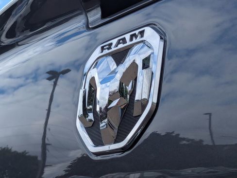Used 2020 RAM 1500 Big Horn AWD/4WD image 35