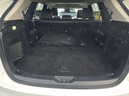 Used 2024 MAZDA CX-90 3.3 Turbo w/ Preferred Plus image 18