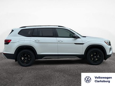 New 2026 Volkswagen Atlas Peak Edition image 6