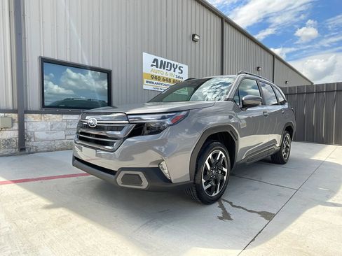 Used 2026 Subaru Forester Limited AWD/4WD image 3
