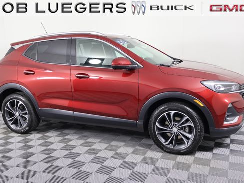 Certified 2023 Buick Encore GX Essence FWD image 2