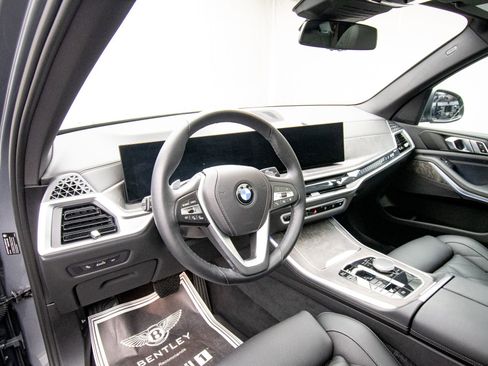 Used 2024 BMW X5 xDrive40i w/ Parking Assistance Package AWD/4WD image 9