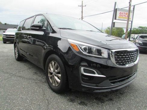 Used 2019 Kia Sedona LX FWD image 1