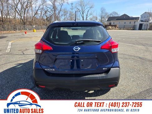 Used 2019 Nissan Kicks SV image 4