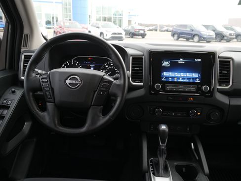 Used 2024 Nissan Frontier SV w/ SV Convenience Package image 20