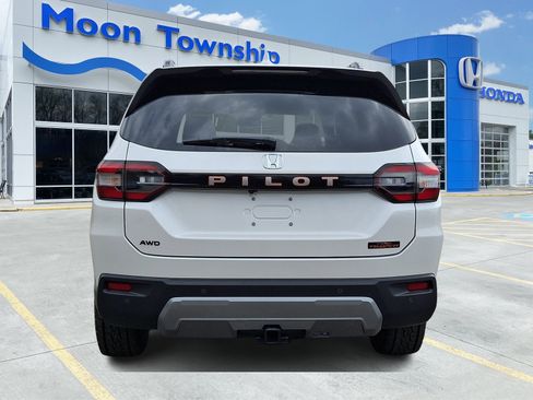 New 2026 Honda Pilot TrailSport image 5
