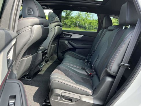 Used 2023 Acura MDX A-Spec image 11