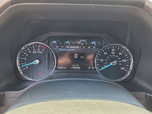 Used 2021 Ford Expedition XLT image 24