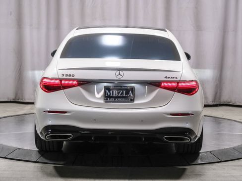 Used 2022 Mercedes-Benz S 580 4MATIC Sedan image 3