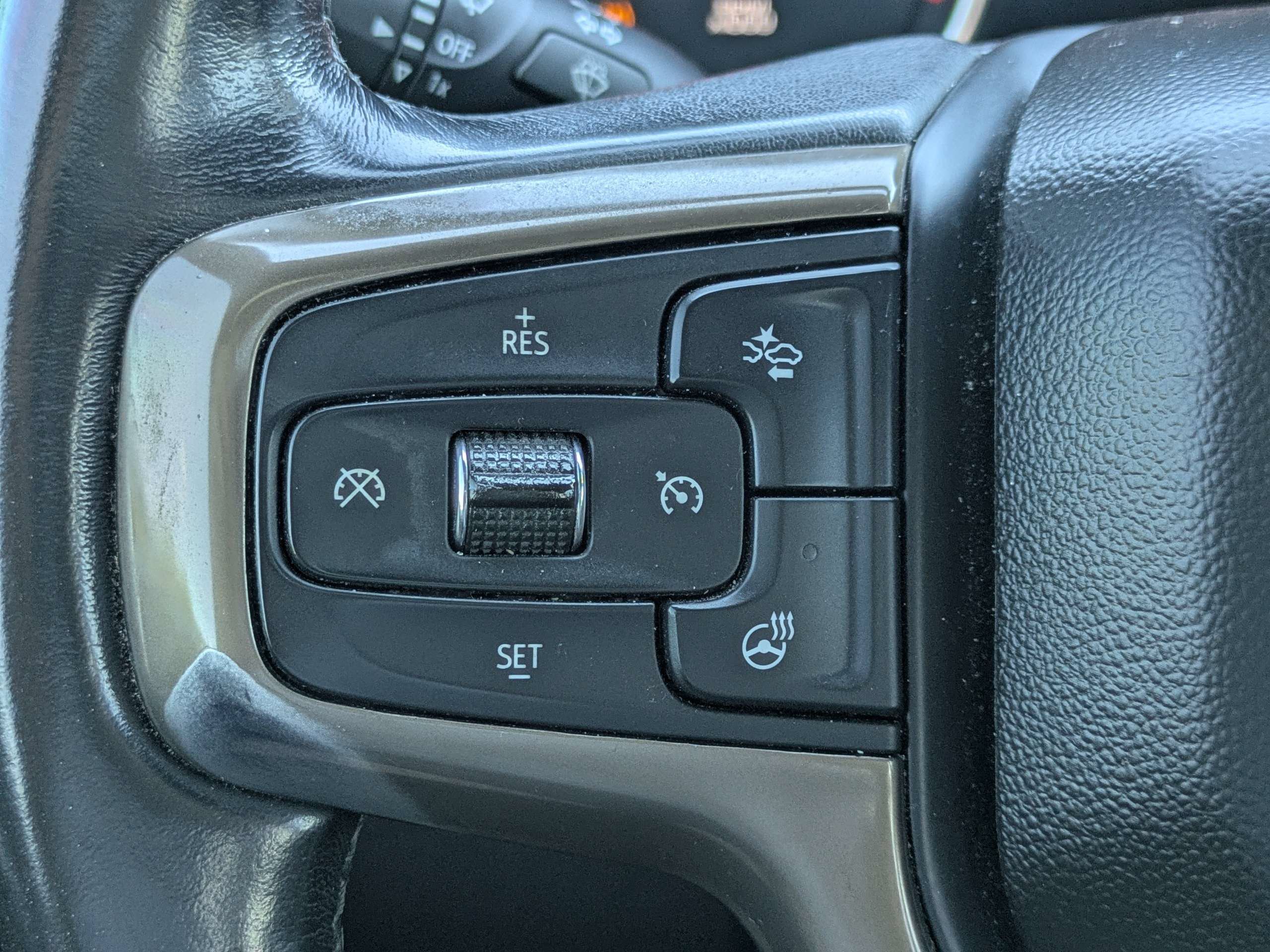 Used 2023 Chevrolet Silverado 3500 High Country AWD/4WD image 23
