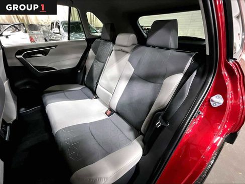 Used 2025 Toyota RAV4 XLE image 20