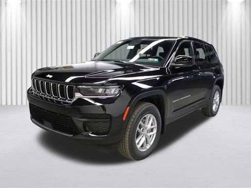 New 2026 Jeep Grand Cherokee Laredo image 8