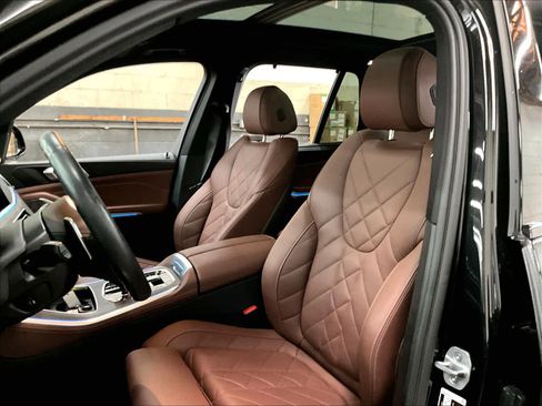 Used 2023 BMW X5 xDrive45e w/ Executive Package image 27