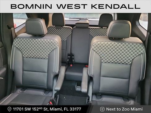 Used 2024 GMC Acadia Denali image 8