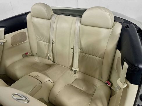 Used 2004 Lexus SC 430 Convertible RWD image 25