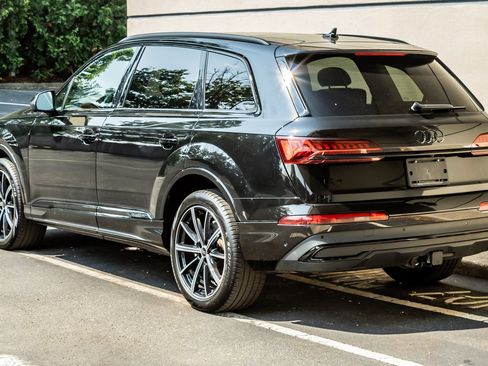 Used 2023 Audi Q7 3.0T Premium Plus w/ Premium Plus Package AWD/4WD image 5