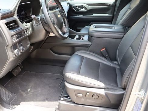 Used 2024 Chevrolet Tahoe LT RWD image 16
