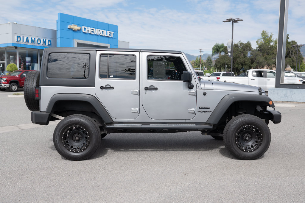 Used 2017 Jeep Wrangler Unlimited Sport w/ Quick Order Package 24S AWD/4WD image 3