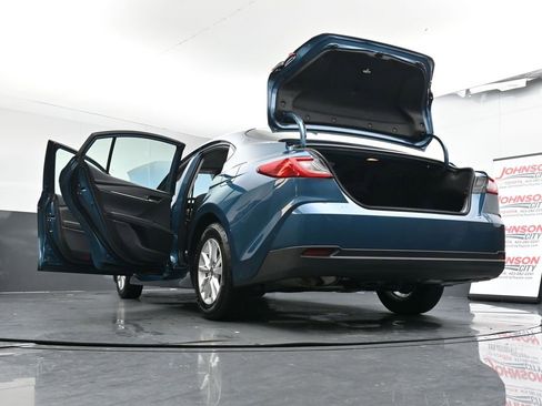 Used 2026 Toyota Camry LE image 47