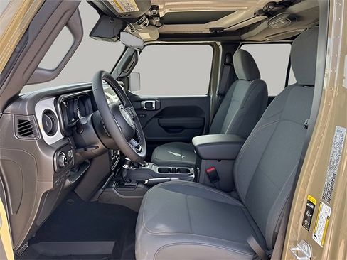 New 2025 Jeep Gladiator Sport image 16