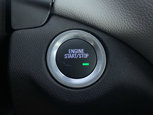 Certified 2024 Chevrolet Equinox LS w/ LS Convenience Package image 8