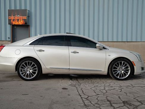 Used 2013 Cadillac XTS Platinum w/ Driver Assist Package image 10