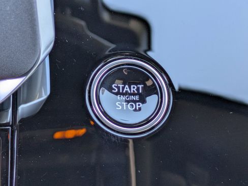 New 2025 Land Rover Range Rover Sport Dynamic SE image 16