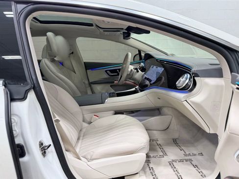 Used 2023 Mercedes-Benz EQS 580 4MATIC Sedan image 43