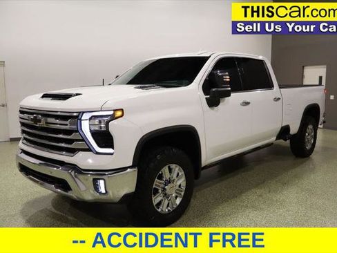 Used 2024 Chevrolet Silverado 3500 LTZ w/ LTZ Texas Edition image 3