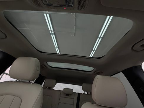 Used 2023 Mercedes-Benz GLB 250 image 13