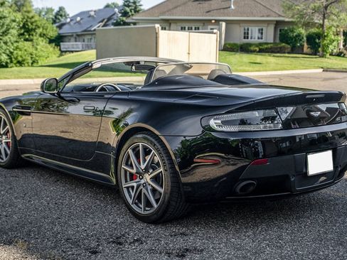 Used 2015 Aston Martin V8 Vantage GT RWD image 6
