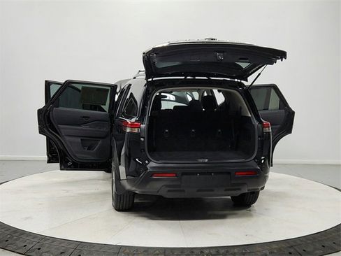 Used 2024 Nissan Pathfinder SV w/ Lighting Package (N92) image 14