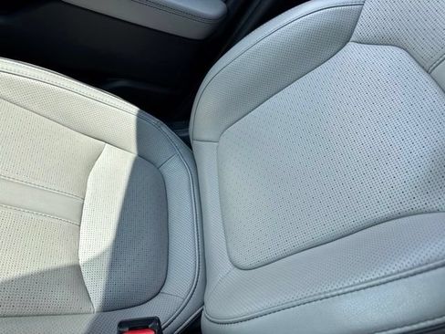 Used 2025 Honda Pilot Elite image 21