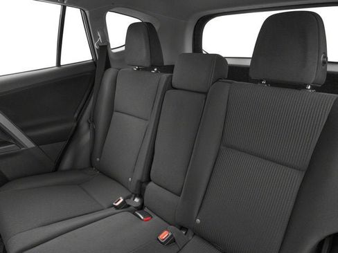 Used 2018 Toyota RAV4 LE w/ All Weather Liner Package AWD/4WD image 17