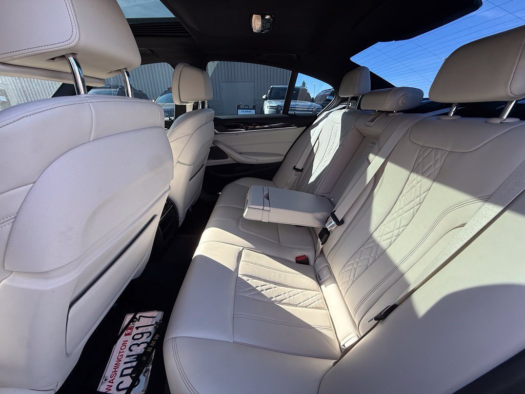 Used 2018 BMW M550i xDrive w/ Dynamic Handling Package AWD/4WD image 9
