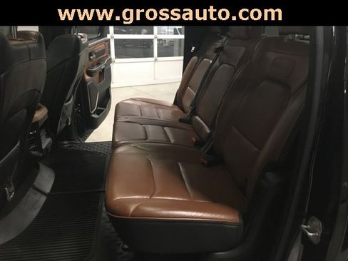 Used 2019 RAM 1500 Laramie Longhorn w/ Body-Colour Bumper Group image 29