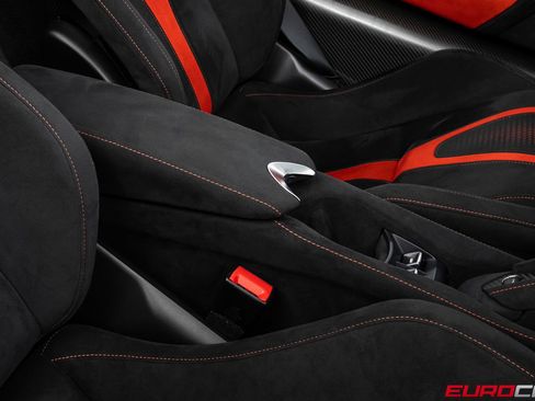 Used 2022 McLaren 765LT RWD image 41