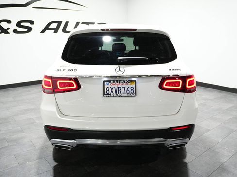 Used 2021 Mercedes-Benz GLC 300 4MATIC image 11