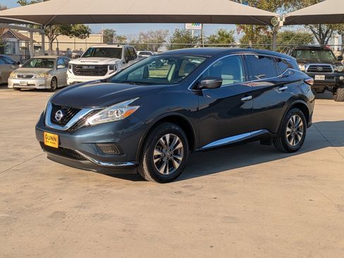 Used 2017 Nissan Murano S w/ Navigation Package image 7