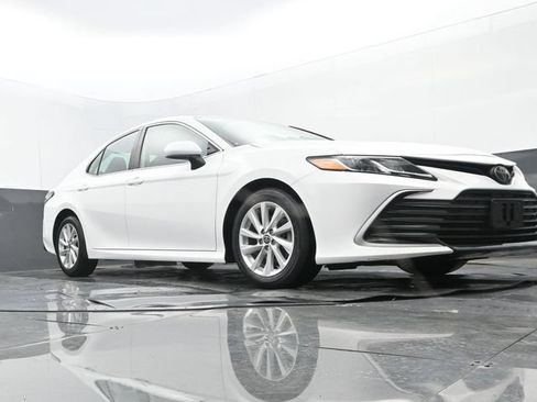 Used 2023 Toyota Camry LE FWD image 26