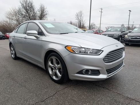 Used 2014 Ford Fusion SE image 1