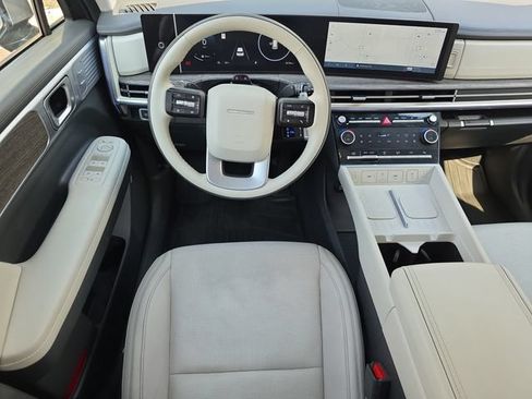 Used 2024 Hyundai Santa Fe Calligraphy FWD image 11