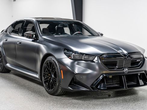 Used 2025 BMW M5 -Carbon Ceramic Brakes, Execut w/ Carbon Package image 3