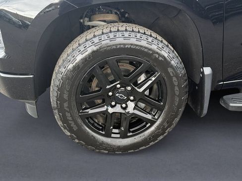 Used 2024 Chevrolet Silverado 1500 RST AWD/4WD image 9
