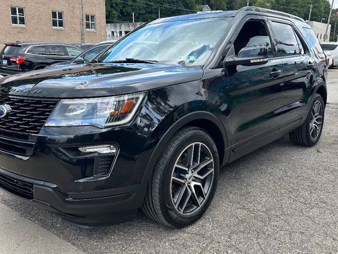 Used 2019 Ford Explorer Sport AWD/4WD image 4