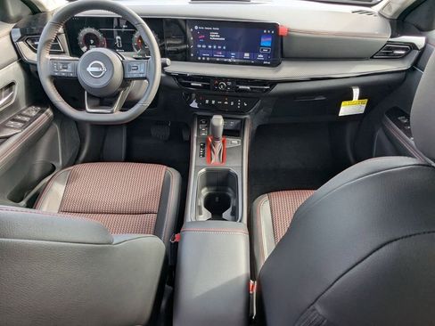 New 2026 Nissan Kicks SR w/ Cold Weather Package AWD/4WD image 18