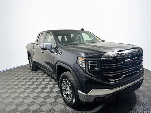 Used 2025 GMC Sierra 1500 SLT AWD/4WD image 1